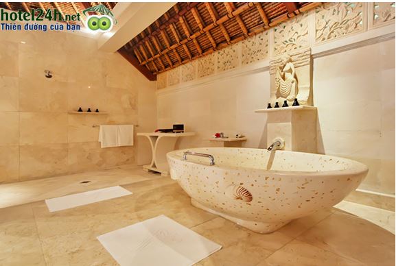bali-resorts-villa-bathroom-hotel24h.net.jpg