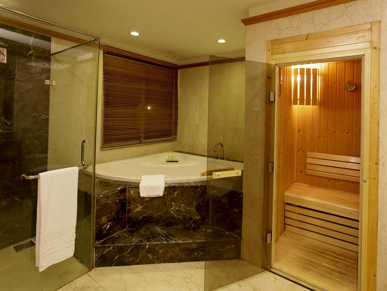 Bathroom%20-%20Hotel24h.net.jpg