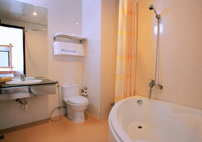 Bathroom - Khách sạn Hoàng Hải