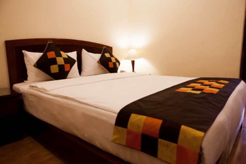 khach-san-hong-ngoc-cochinchine-phong-premium-3-hotel24h.net.jpg