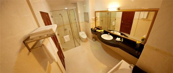 Phòng tắm - Khách sạn New Pacific