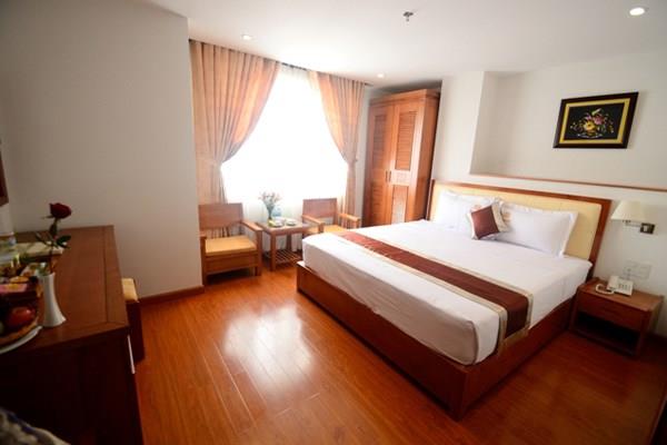 Phòng Deluxe City View - Khách sạn Golden Beach