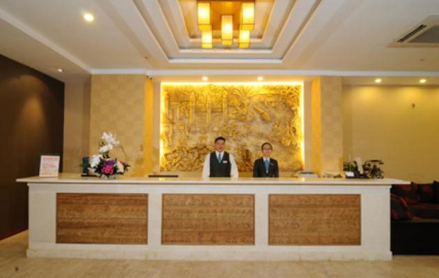 Lễ Tân - Asian Ruby 3 Hotel
