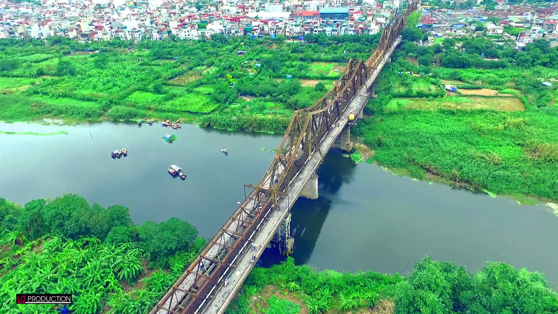 cau-long-bien-tren-cao.jpg